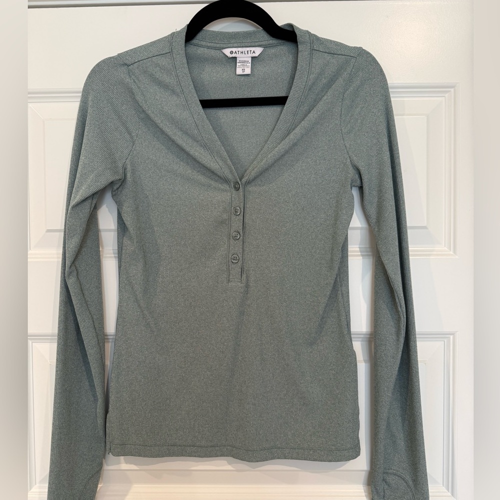 Athleta Long Sleeve Henley Top in Sage